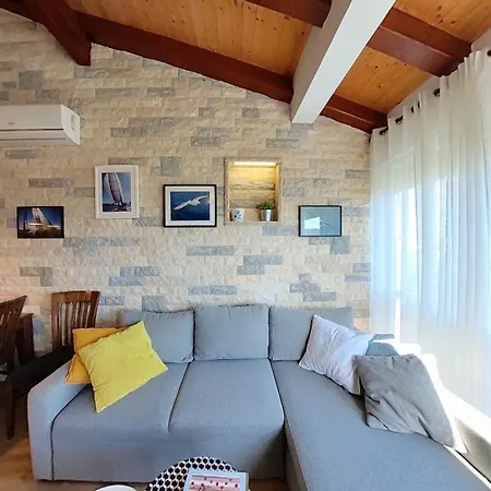Apartamento Obiteljski Smjestaj 100 M2, App 4stars, Plaza, Jacuzzi Vir