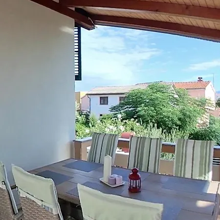 Obiteljski Smjestaj 100 M2, App 4stars, Plaza, Jacuzzi Apartamento